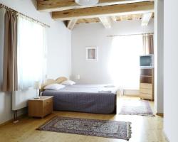 Guest House Karaimu 13