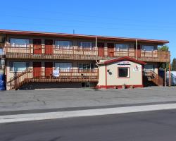 Bent Prop Inn and Hostel of Alaska - Midtown
