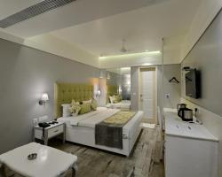Hotel Emerald