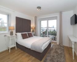 Quiet Riverside Apartment