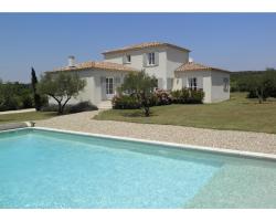 Luxury villa with private pool near Uz s