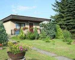 Small holiday home with large garden near the Czech border