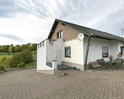 Cozy Apartment in Lirstal with Meadow Nearby