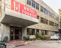 Hotel The Tourist - 1 min from New Delhi Railway Station