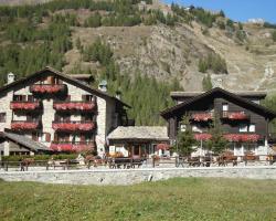 Petit Hotel