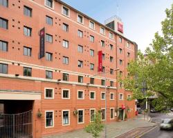 Ibis Sheffield City