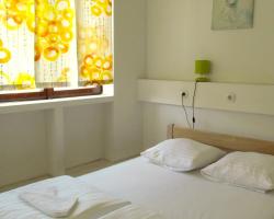 Private Rooms & Hostel Old Lab