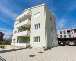 Apartments Braco