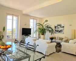 Citilet Louis Blanc 1,2,3 - Three gorgeous, open-plan apartments