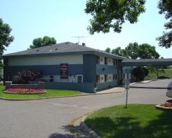 Wakota Inn and Suites