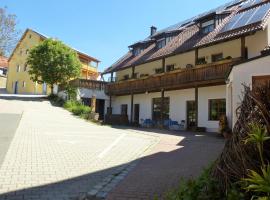 Blaue Traube, hotel económico en Gebenbach