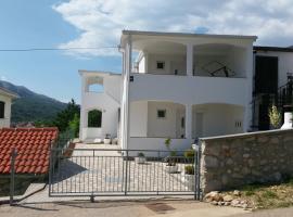 Ruza Apartmani, hotel in Draga Bašćanska