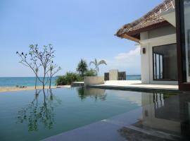 Starsand Beach Resort, Hotel in Sekotong