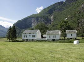 Brekke Gard Hostel, boutique hotel in Flåm