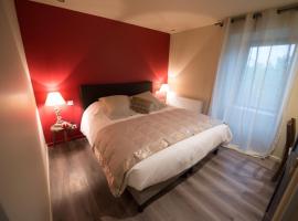 Gite De Charme Caussenard, vacation rental in Le Massegros