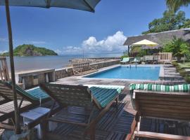 Ylang hôtel, hotel v destinaci Ambondrona