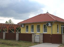 Ponty Orsó Vendégház, vacation rental in Nagybaracska