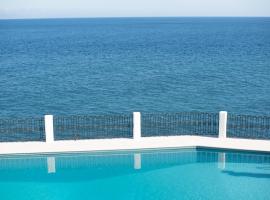 Salt Water Villa, hotel in Santa Cruz