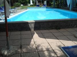 Residenza Le Palme, hotel with parking in Caltignaga