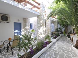 Alexandros Studios, hotel in Naousa