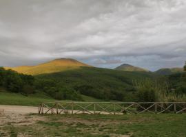 Monolocale Borgo Antico, apartma v mestu Castelnuovo di Val di Cecina