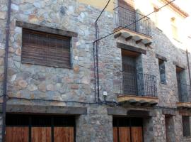 Tia Rulla 1, pet-friendly hotel in Pina de Montalgrao