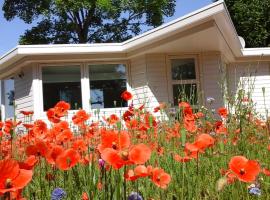 Het Findament Tiny house, hotel in Hilversum