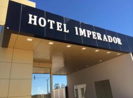 Hotel Imperador، فندق في جوروبي