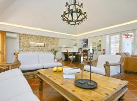 Hotel Rural Can Maries, farm stay in Puerto de San Miguel