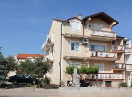 Apartmani Storić, отель в Водице