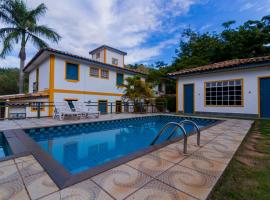 Pousada do Canto, hotel with pools in Rio Acima