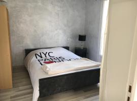 Hotel Bistrot de la Place, hotel in Royan