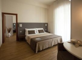 Hotel Miramare，位于加比切马莱的酒店