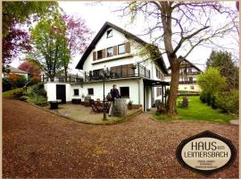 Haus am Leimersbach, hotel cerca de Abadía de Eberbach, Hattenheim