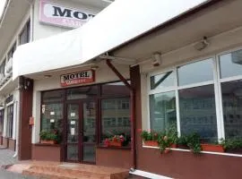Motel Cargo