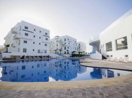 L'escale Appart-hôtel By 7AV HOTELS – hotel w mieście Mʼdik