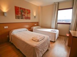 Hostal Restaurante Taracena、Yunquera de Henaresのホームステイ