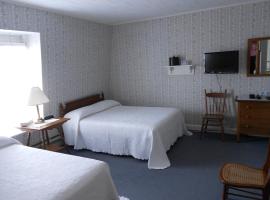 Shaw's Hotel & Cottages, hotel with parking in Brackley Beach