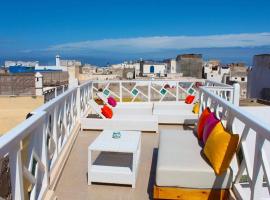 Jennat El Mossafir-Riad privé avec services, hotel perto de Essaouira Assawak Assalam, Essaouira