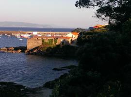 Apartamentos O Almacen, hotel di Finisterre