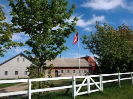 Stald Nordkap Farm Holiday, farm stay in Bindslev