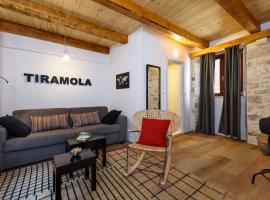 Apartments & Rooms Tiramola - Old Town, casa de hóspedes em Trogir