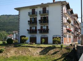 Apartamento Rural Elizondo, parkolóval rendelkező hotel Elizondóban