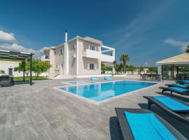 Ostria Luxury Villa، فندق رفاهية في Pandokrátor