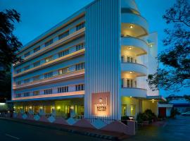 Grand Hotel, hotel en Kochi