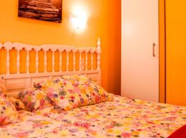 Playa De Arnadal Isla, pet-friendly hotel in Isla