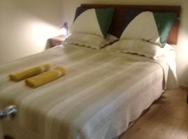 Hostal Maria Casa: La Serena'da bir otel
