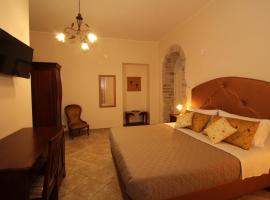 Palazzo 1892 Guest House, hotel with parking in Castelvetere in Val Fortore