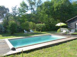A l'Heure d'Eté, hotel s bazénem v destinaci Fargues-de-Langon