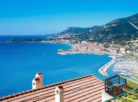 Dzīvoklis Amazing Sea Views Over the Riviera pilsētā Grimaldi